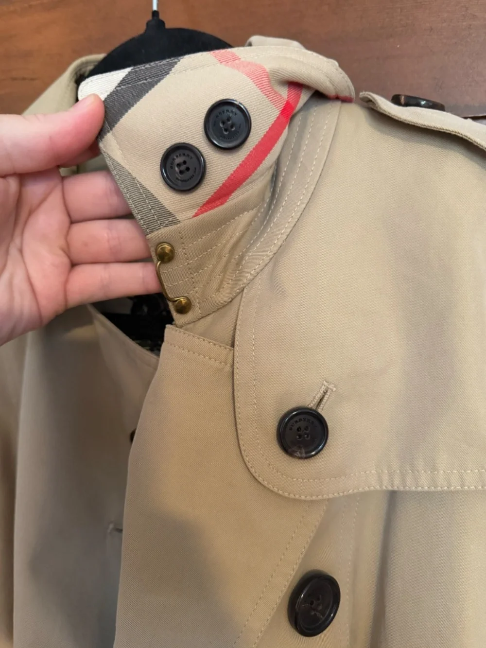 Burberry Trench Coat Honey Color Sandringham Size US 4 UK 6 Nova check lining. - Picture 7 of 8